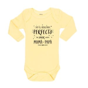 Body Pilucho Bebé Calambur 100% algodón diseño soy el resultado perfecto del amor entre mamá y papá amarillo